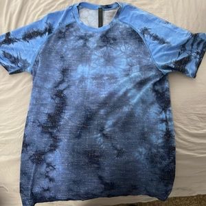 Lululemon Shirt. Blue. Size Large.